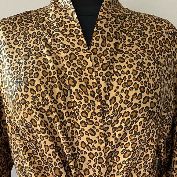 Vintage bath Robe - Picture 10 of 12